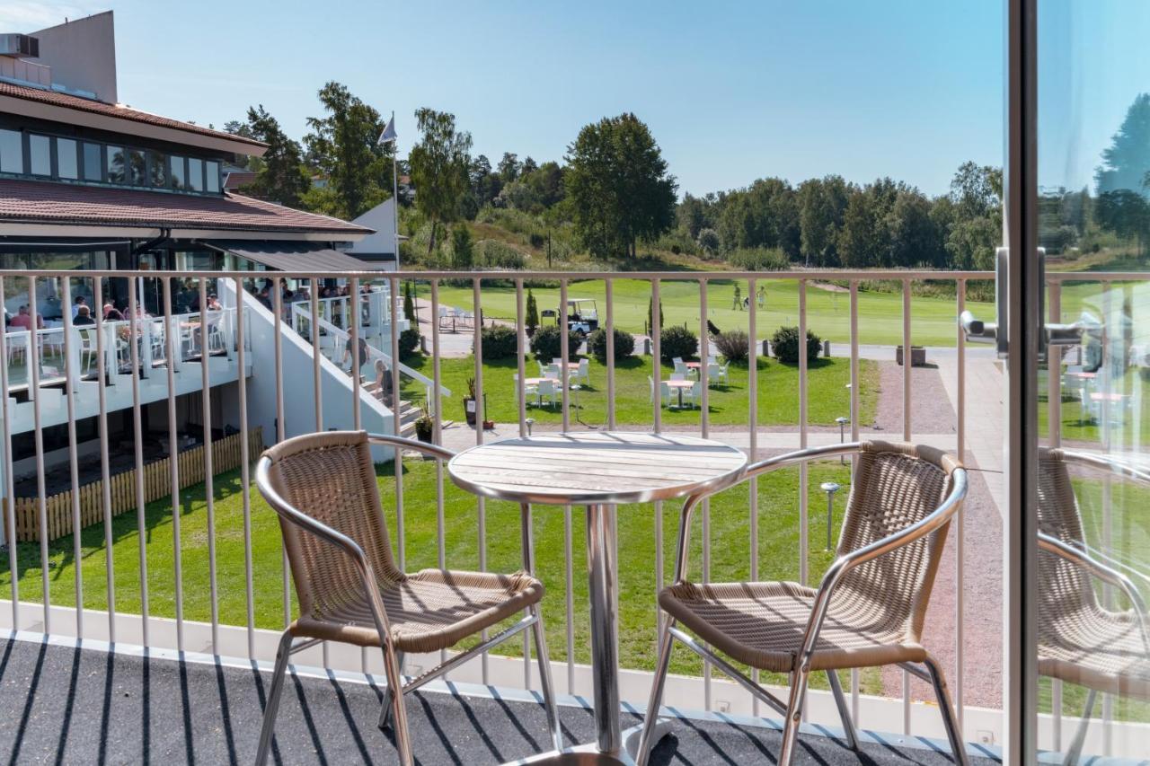 First Hotel Lindoe Park Vallentuna Exterior foto