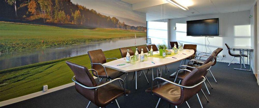 First Hotel Lindoe Park Vallentuna Exterior foto
