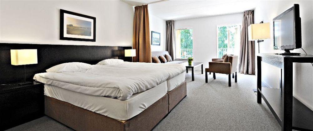 First Hotel Lindoe Park Vallentuna Exterior foto