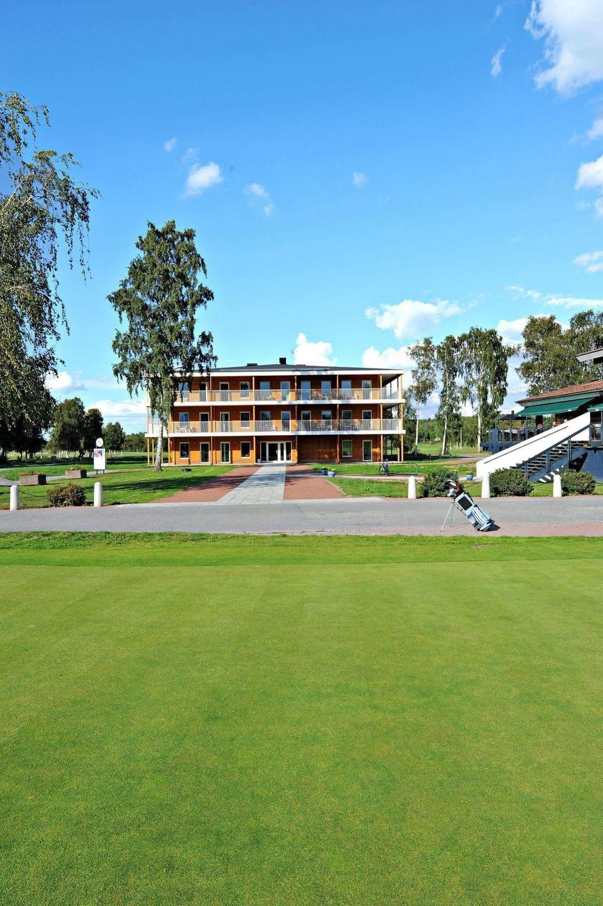 First Hotel Lindoe Park Vallentuna Exterior foto