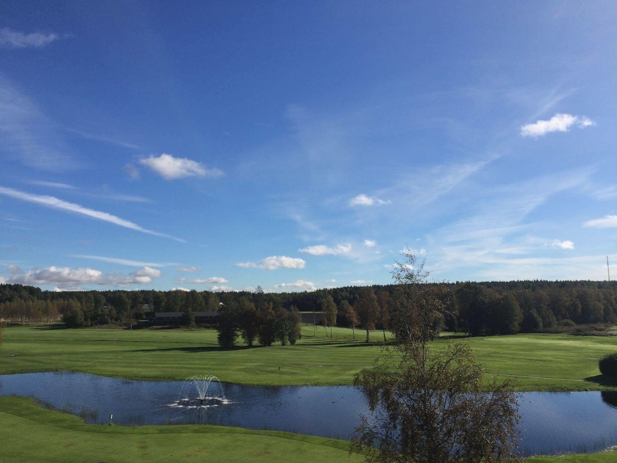 First Hotel Lindoe Park Vallentuna Exterior foto