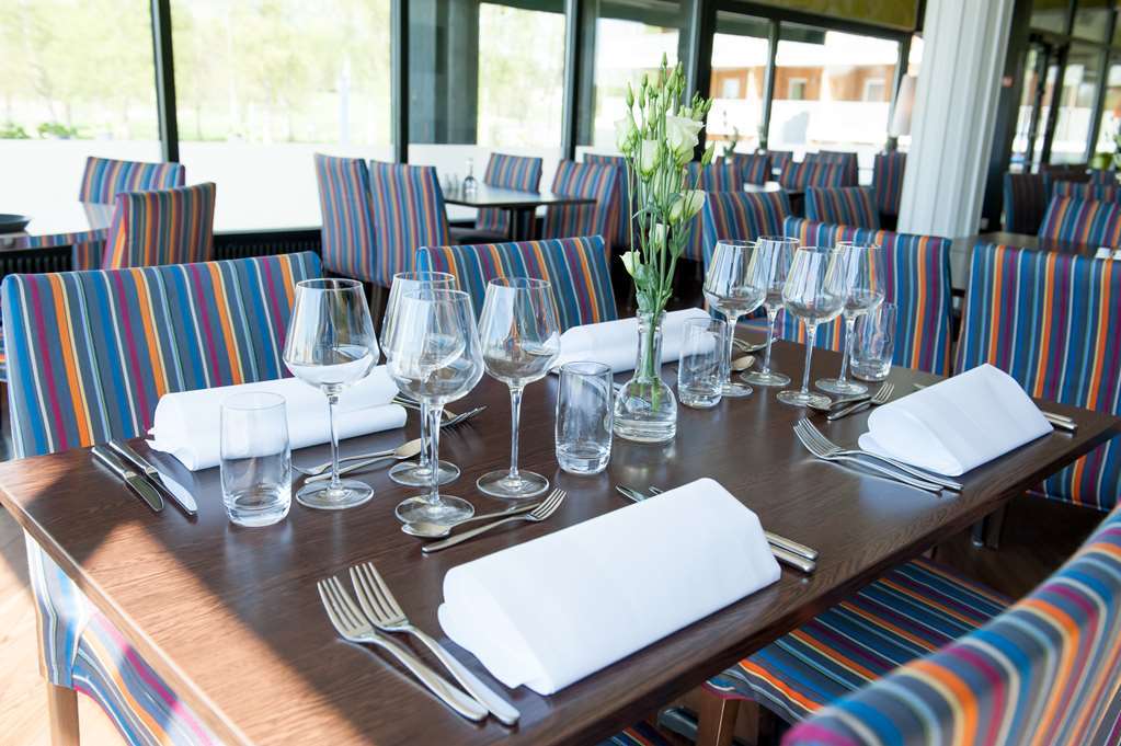 First Hotel Lindoe Park Vallentuna Restaurant foto